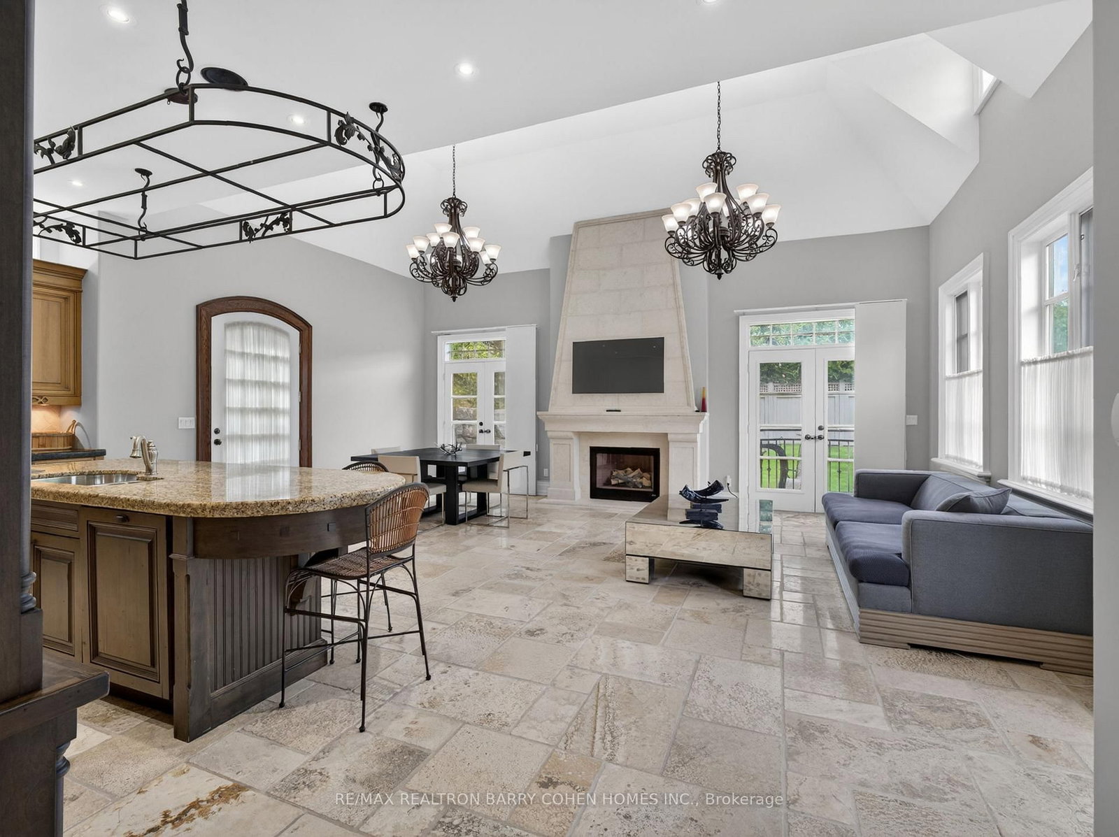 3 Legacy Crt, Toronto — 10