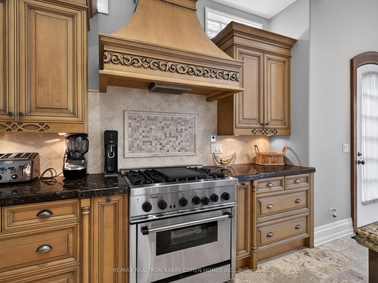 3 Legacy Crt, Toronto — 13