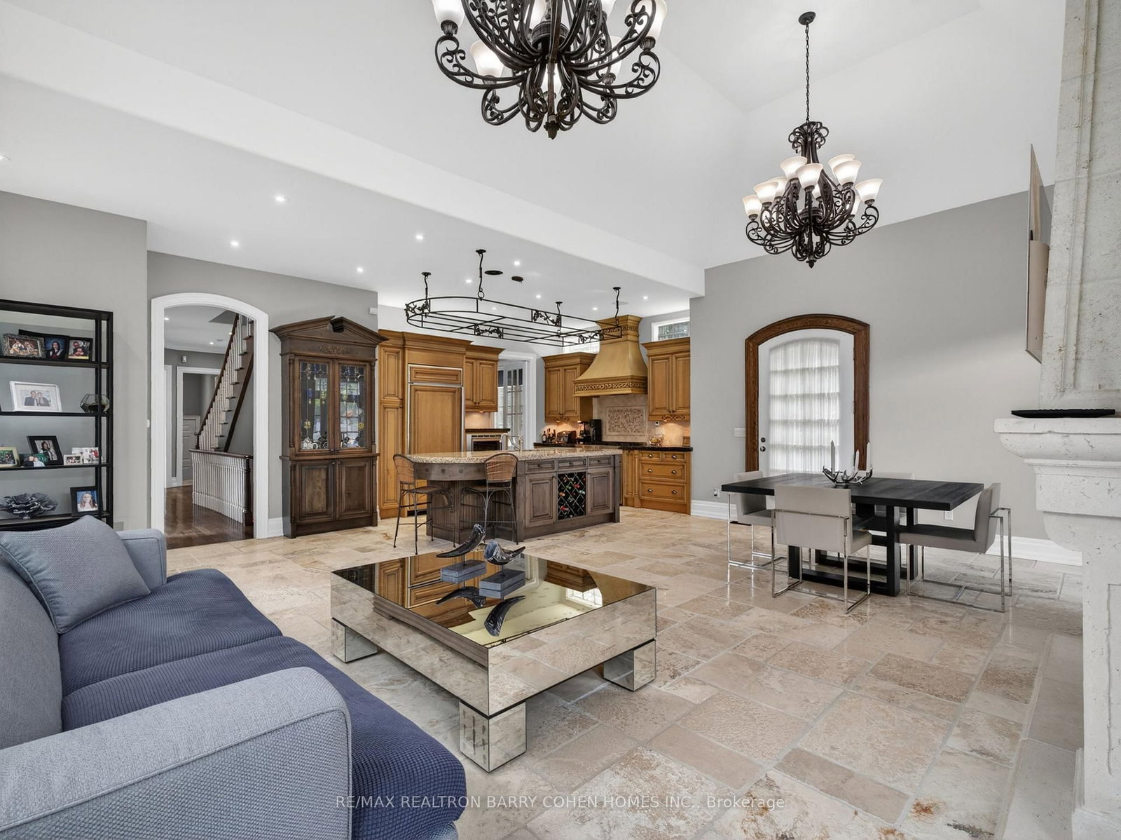 3 Legacy Crt, Toronto — 15