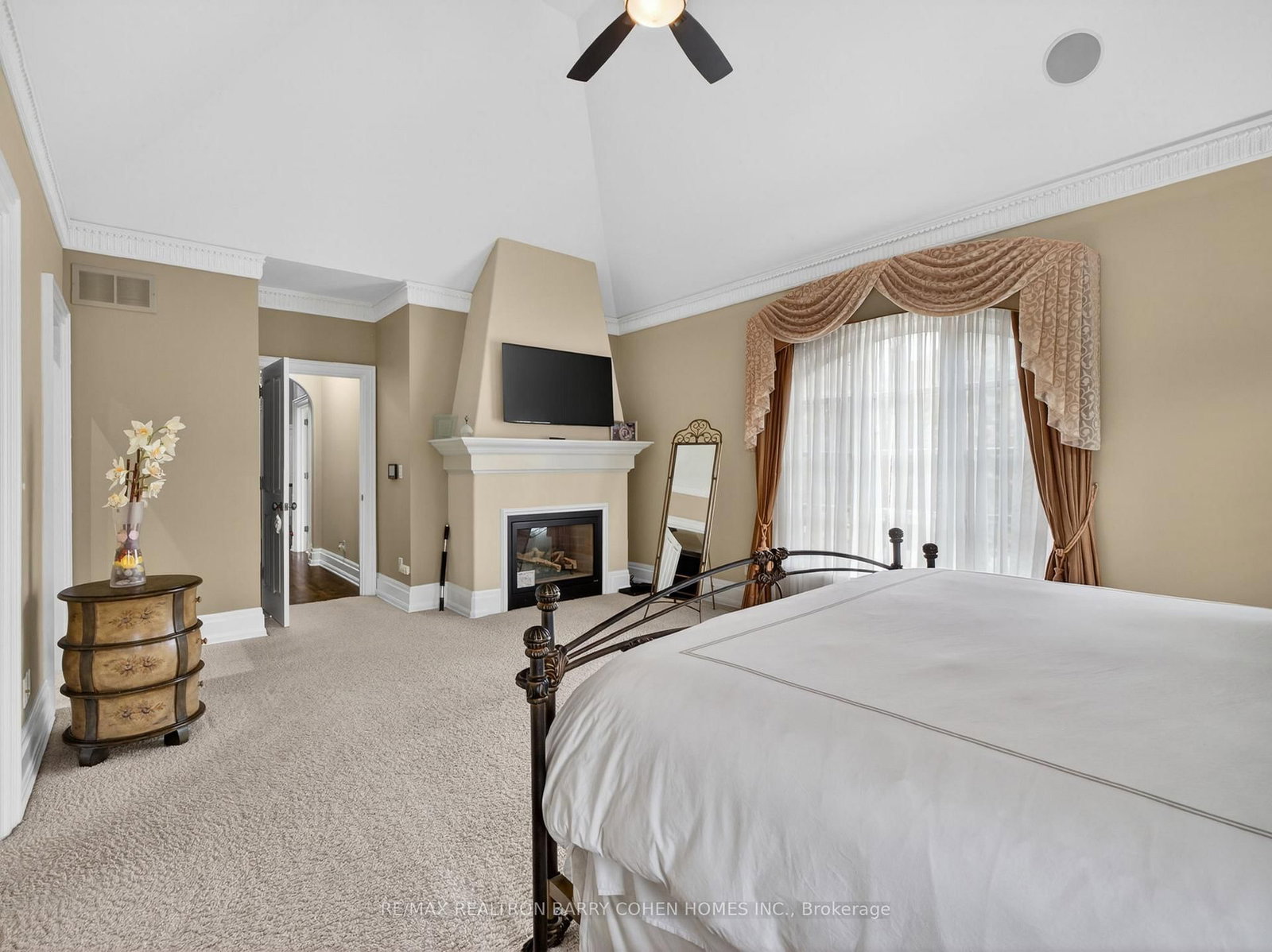3 Legacy Crt, Toronto — 27