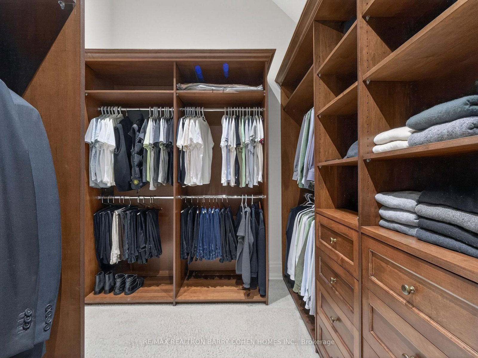 3 Legacy Crt, Toronto — 30