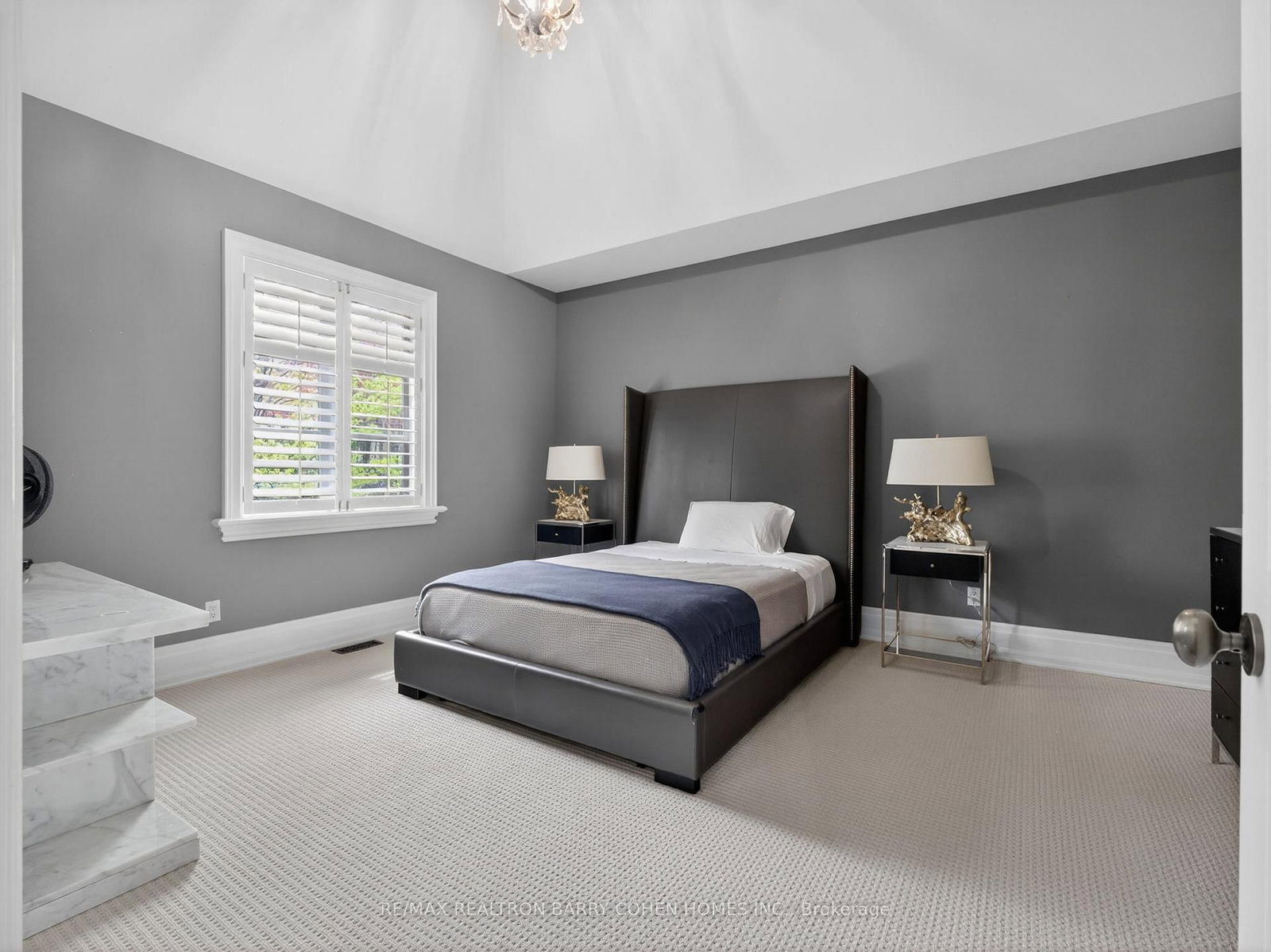 3 Legacy Crt, Toronto — 35