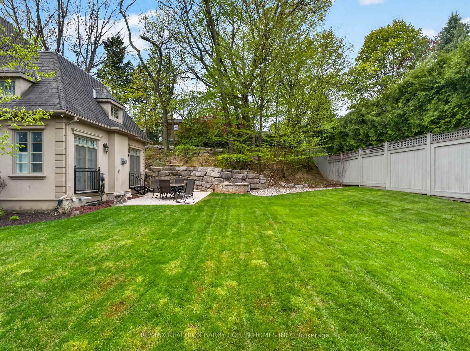 3 Legacy Crt, Toronto — 46