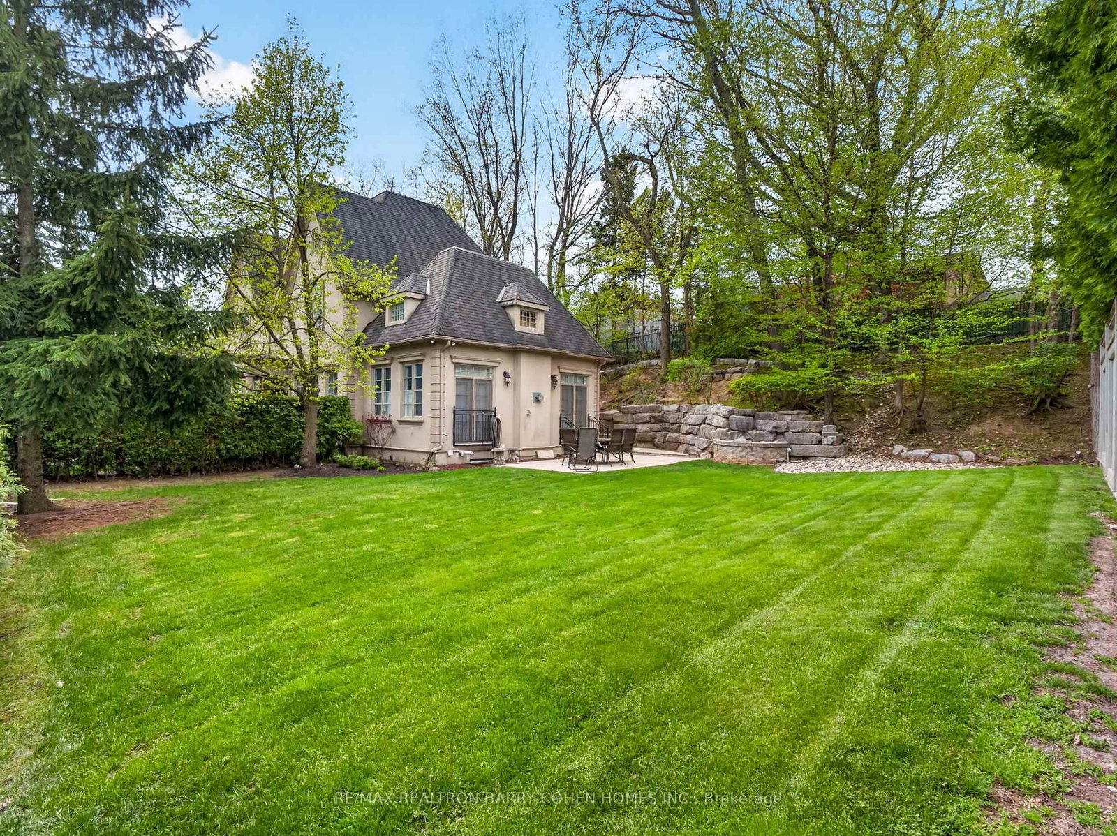 3 Legacy Crt, Toronto — 47