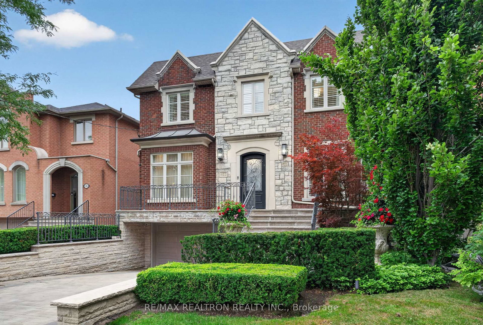 462 Fairlawn Ave, Toronto — 2
