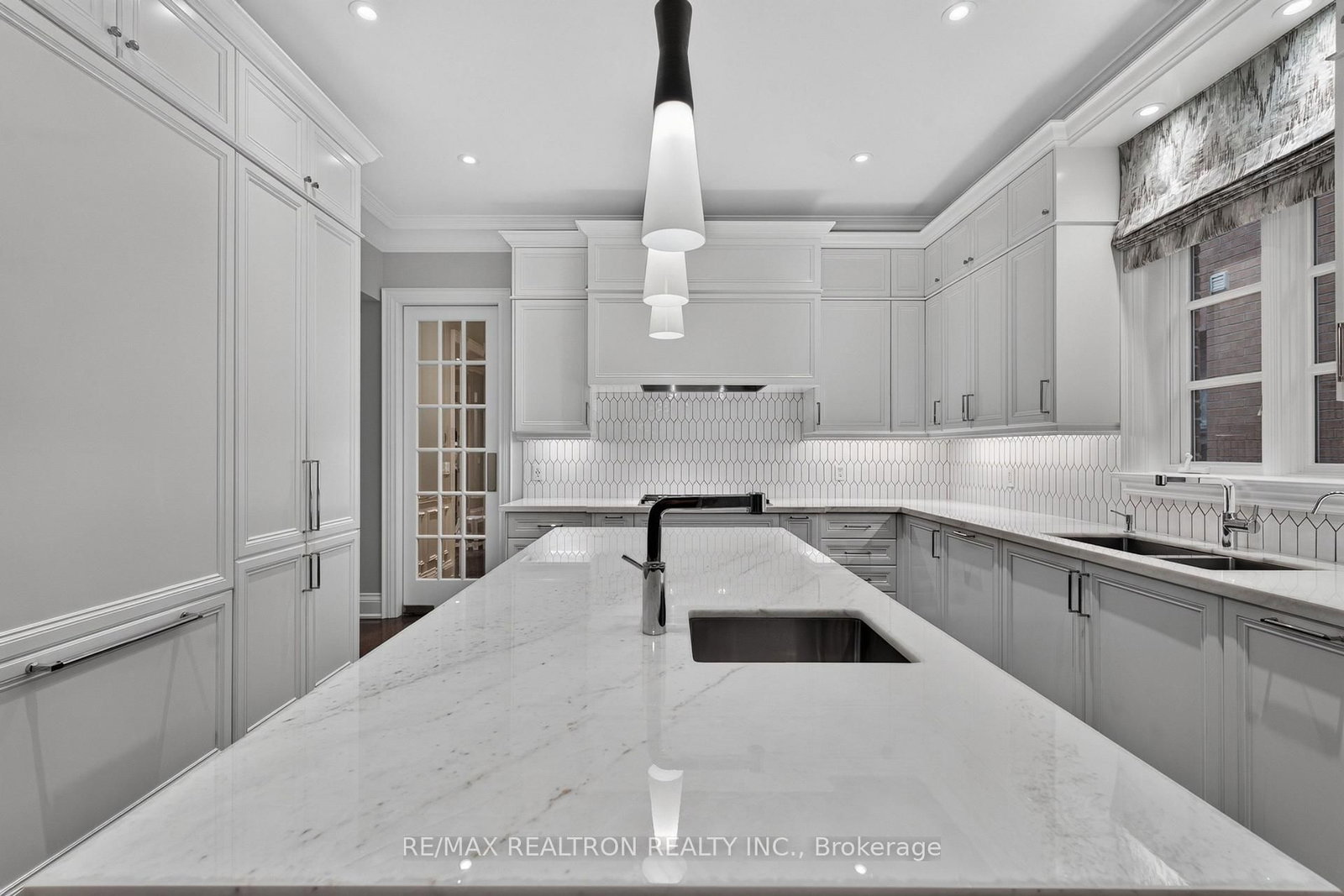 462 Fairlawn Ave, Toronto — 27