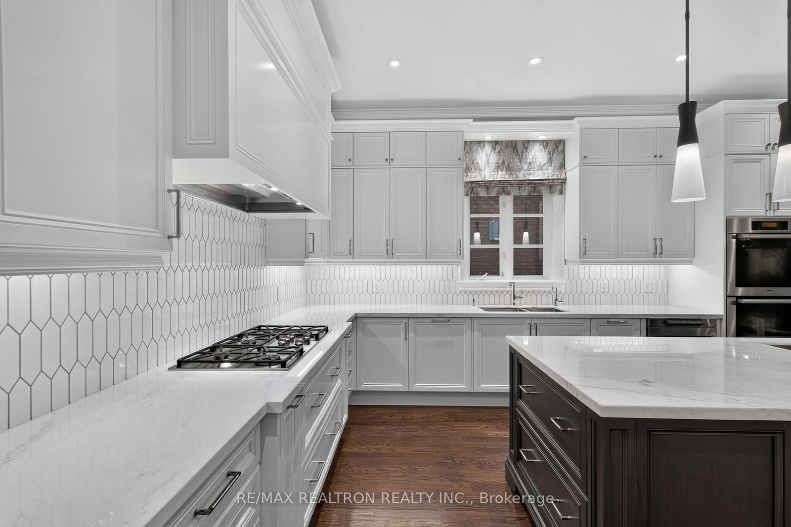 462 Fairlawn Ave, Toronto — 32
