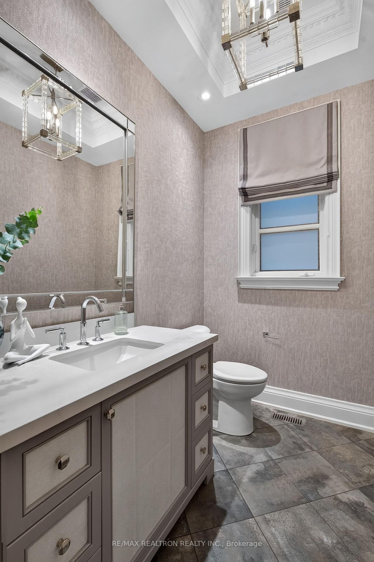 462 Fairlawn Ave, Toronto — 35