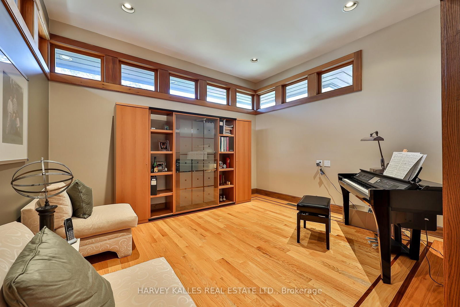 223 Hillhurst Blvd, Toronto — 10