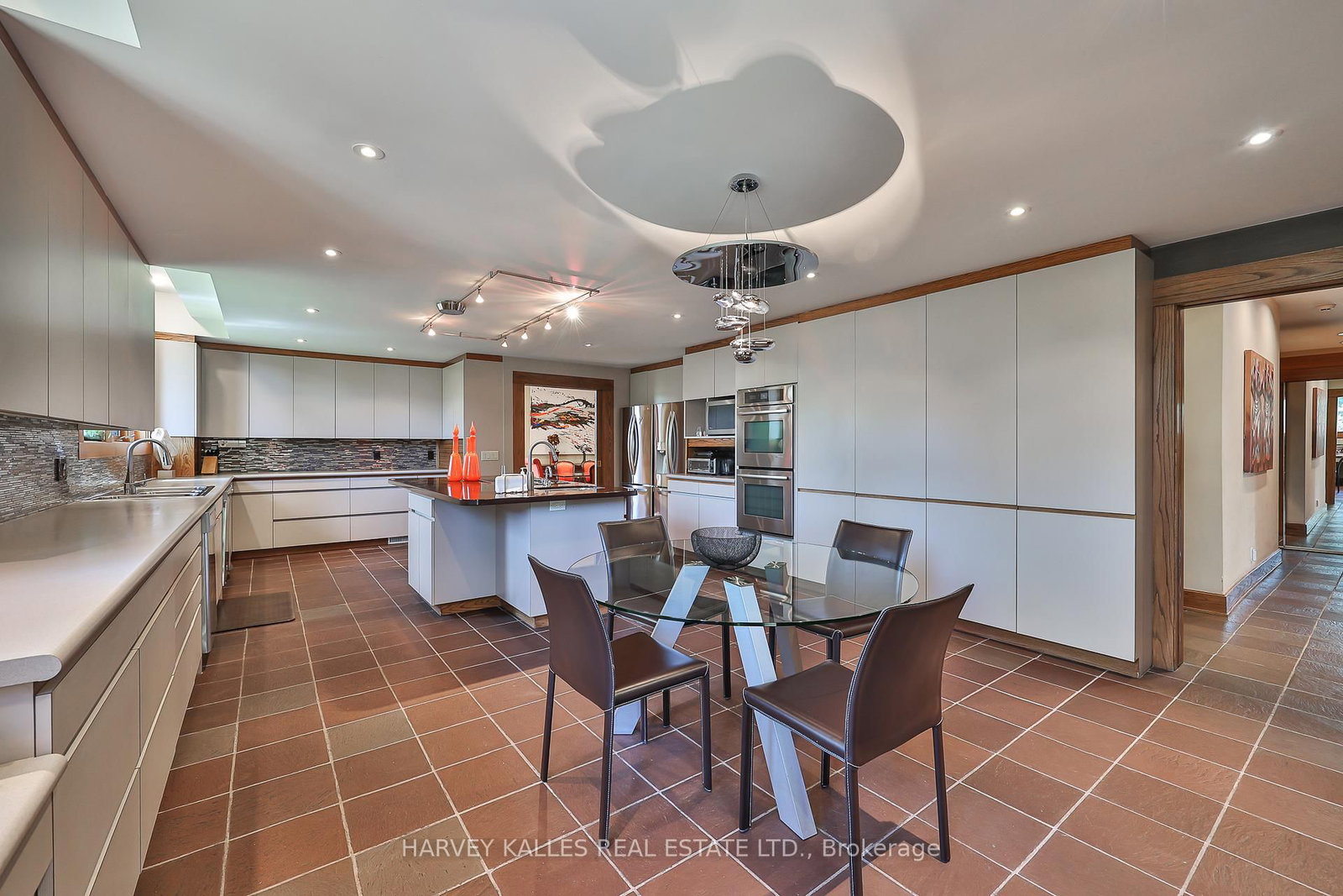 223 Hillhurst Blvd, Toronto — 14