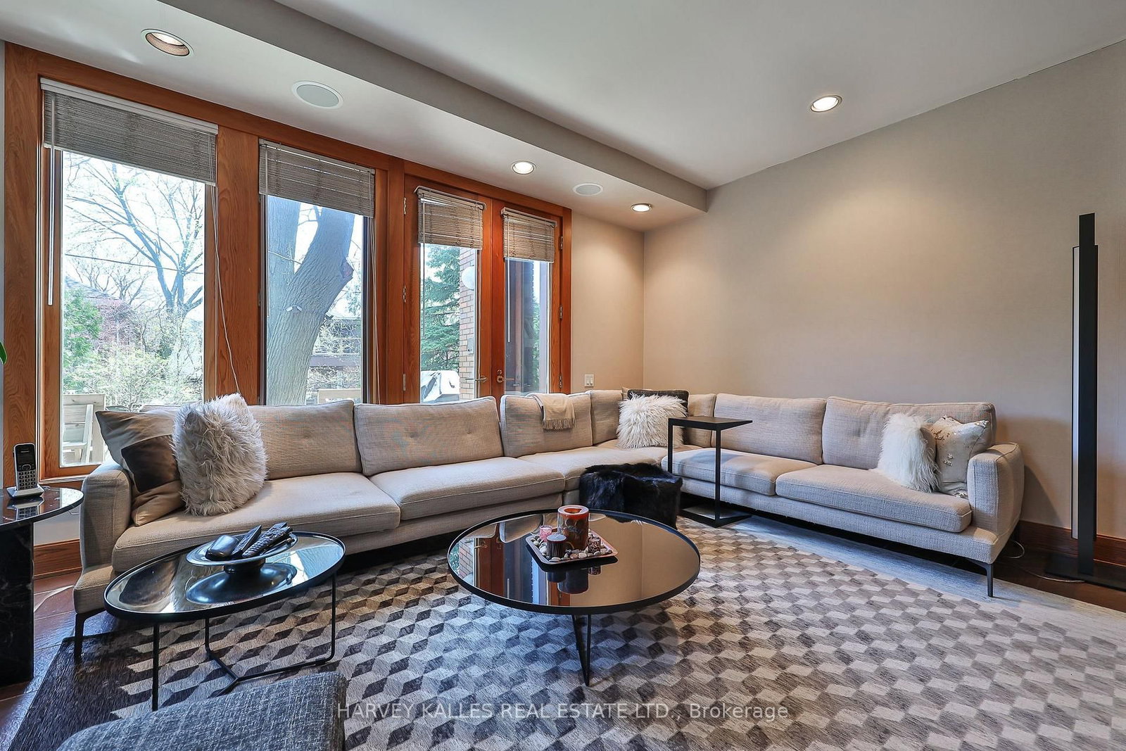 223 Hillhurst Blvd, Toronto — 18