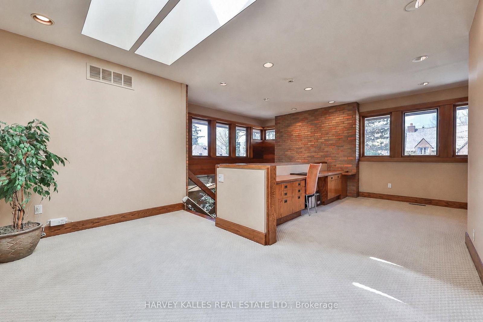 223 Hillhurst Blvd, Toronto — 19