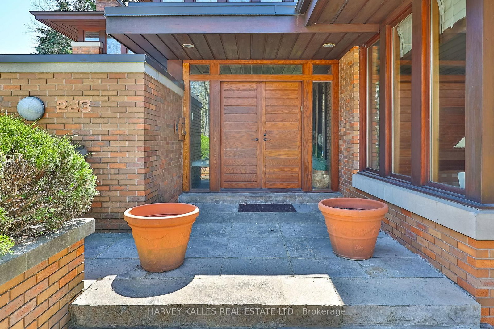 223 Hillhurst Blvd, Toronto — 2