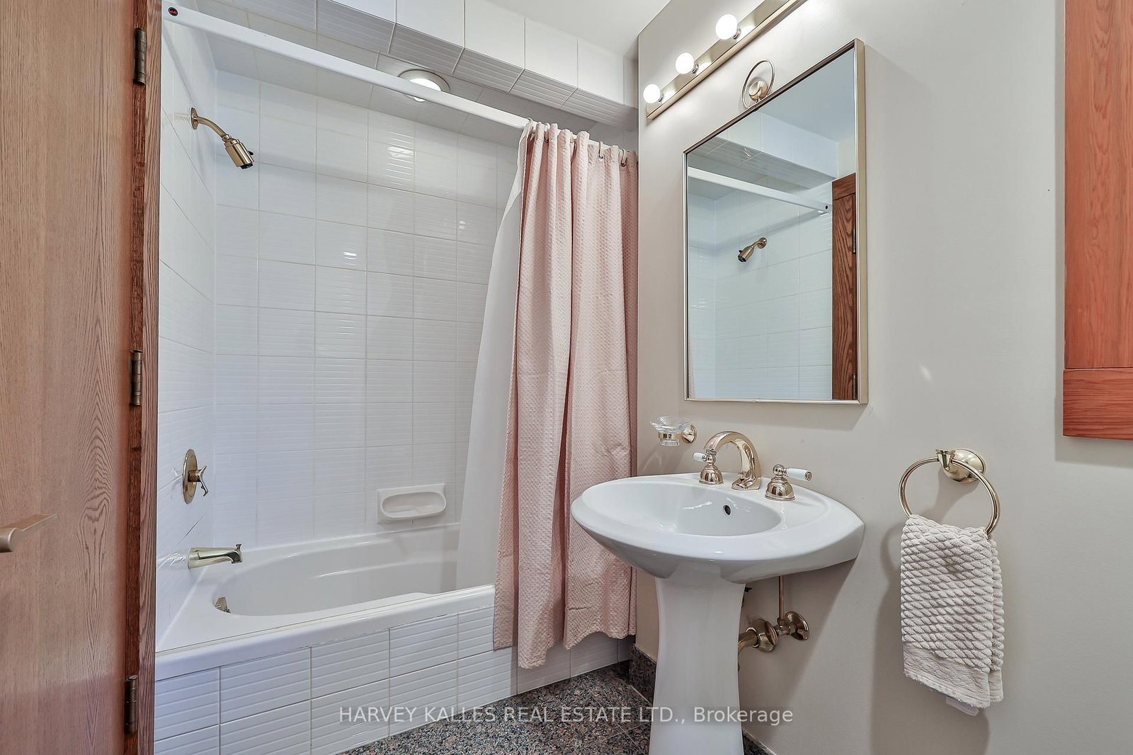 223 Hillhurst Blvd, Toronto — 27