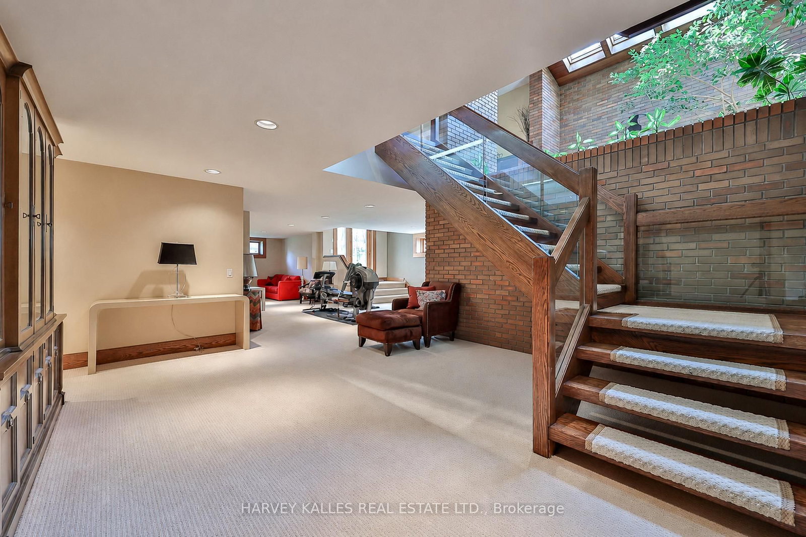 223 Hillhurst Blvd, Toronto — 29