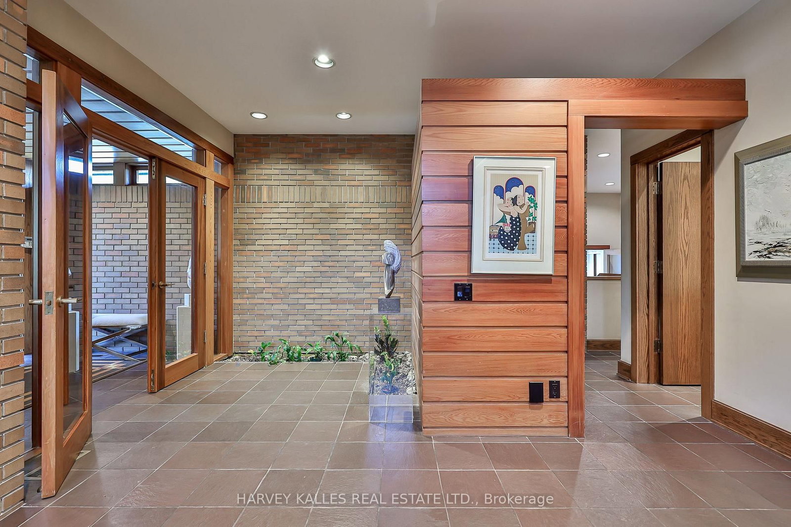 223 Hillhurst Blvd, Toronto — 3