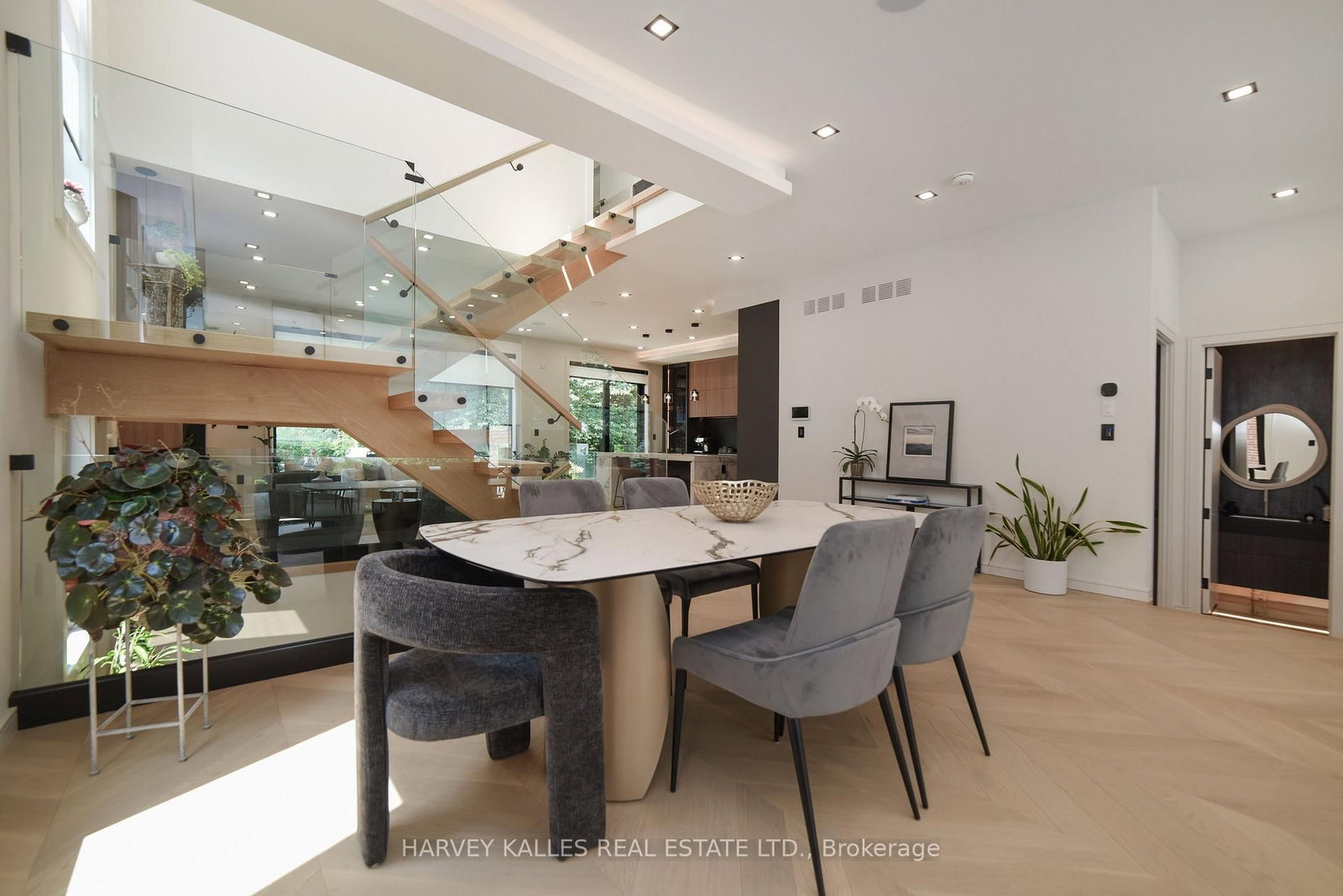 110 Mona Dr, Toronto — 13
