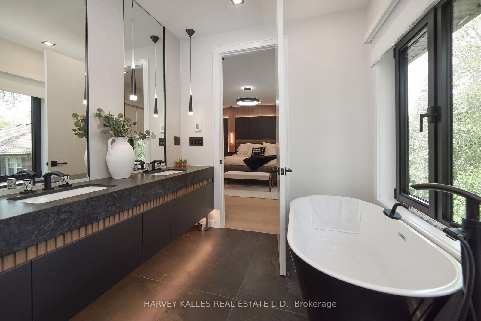 110 Mona Dr, Toronto — 32