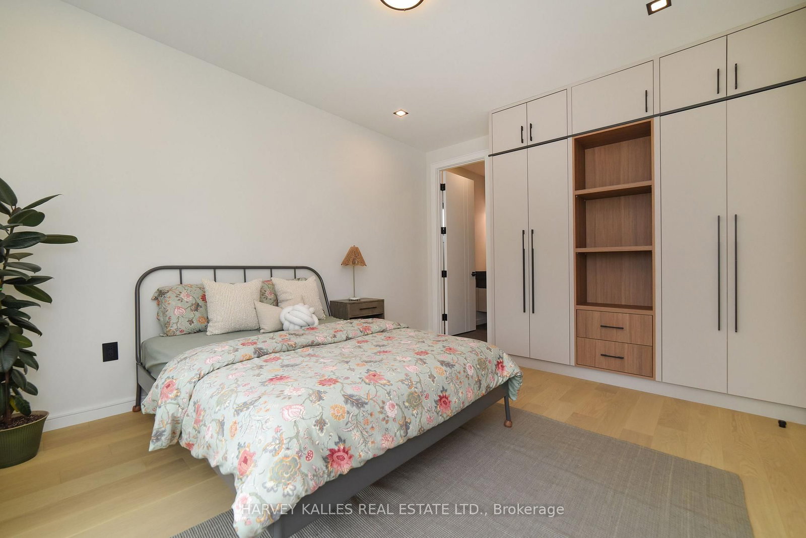 110 Mona Dr, Toronto — 40