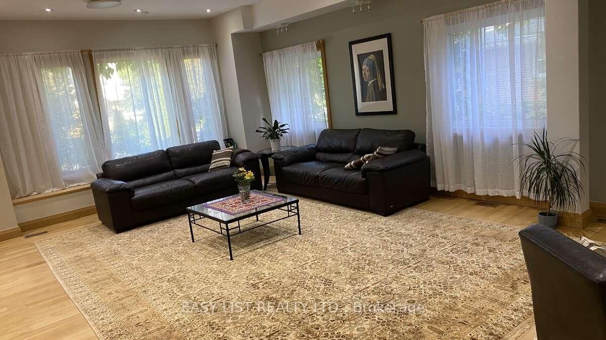 98 Burbank Dr, Toronto — 10