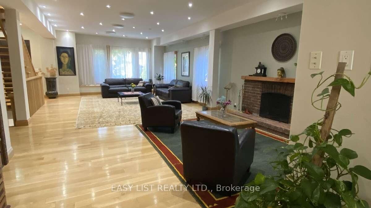 98 Burbank Dr, Toronto — 13