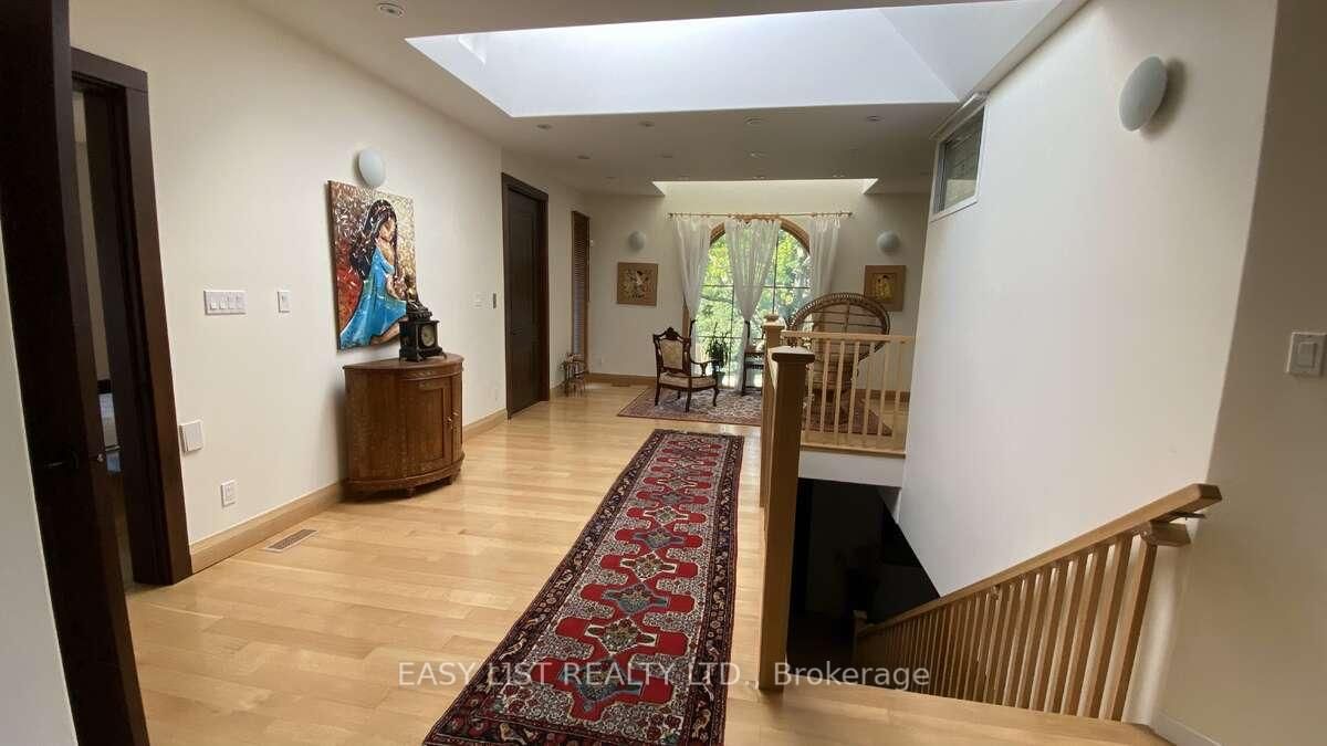98 Burbank Dr, Toronto — 25