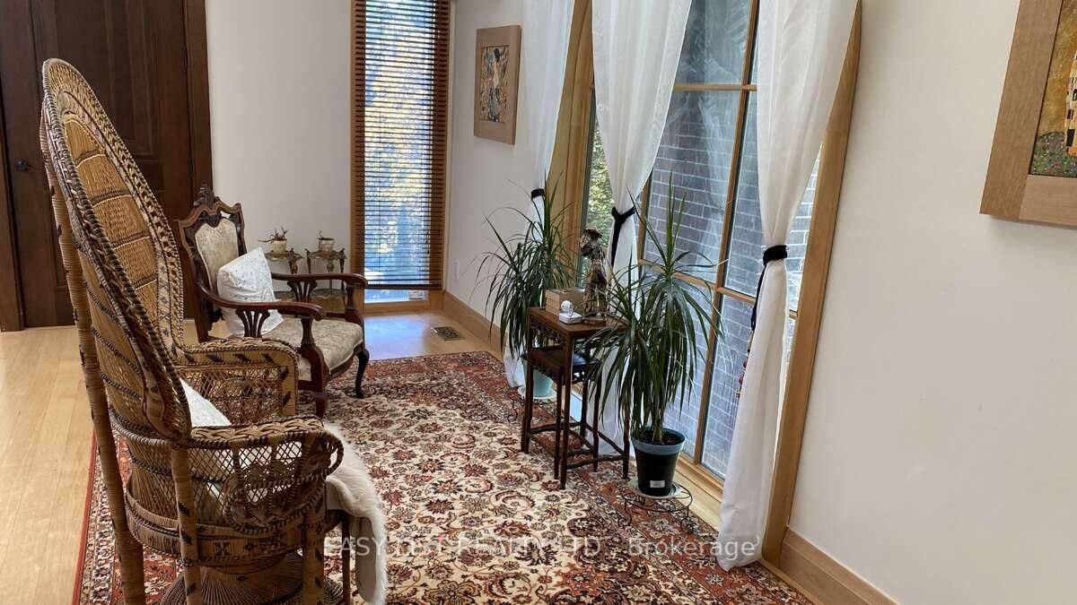 98 Burbank Dr, Toronto — 27