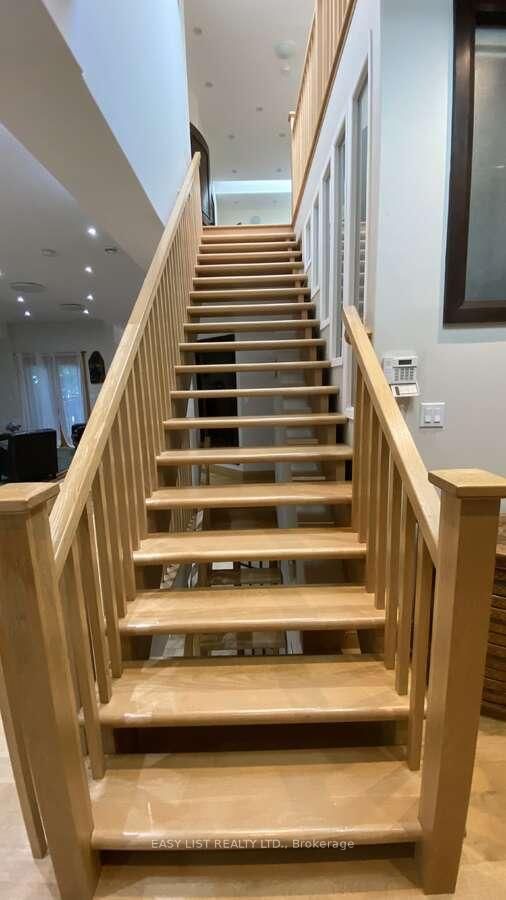 98 Burbank Dr, Toronto — 45