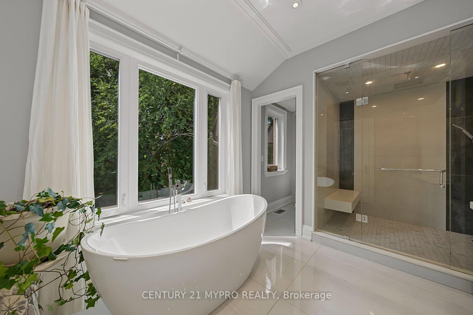 5 Glenelia Ave, Toronto — 25