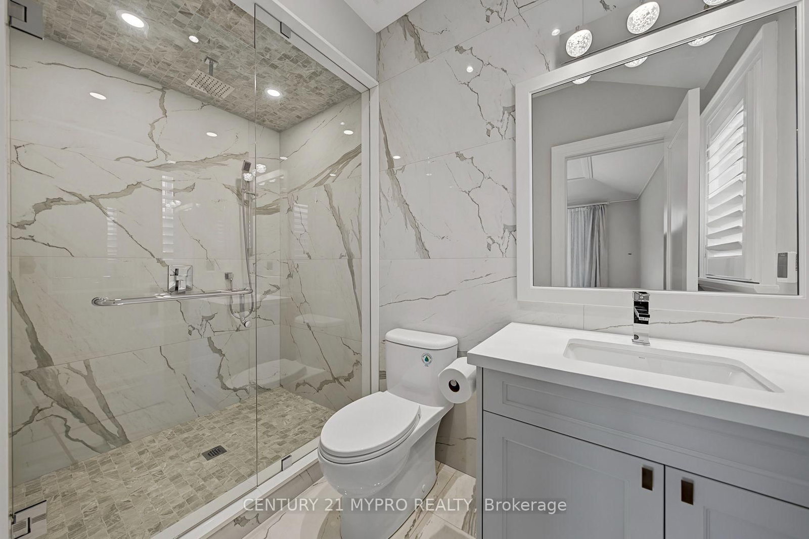 5 Glenelia Ave, Toronto — 32