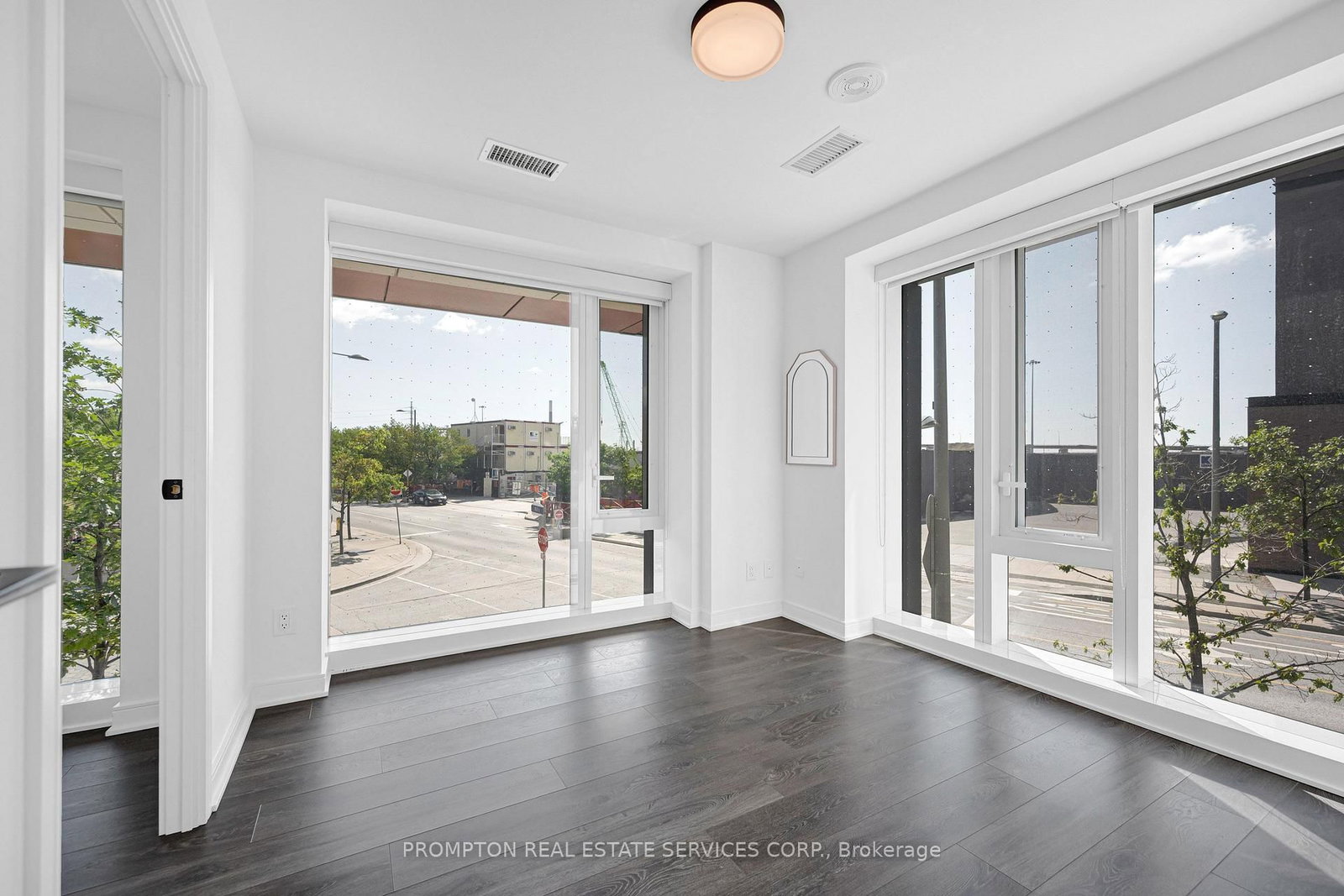 S118-180 Mill St, Toronto — 14