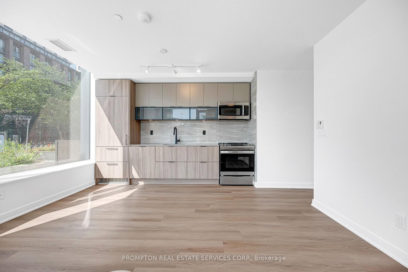 S118-180 Mill St, Toronto — 4