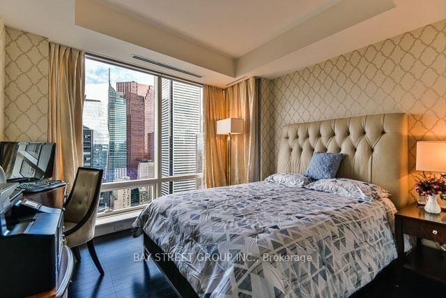 4207-180 University Ave, Toronto — 16