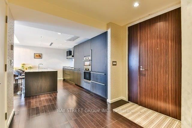 4207-180 University Ave, Toronto — 7