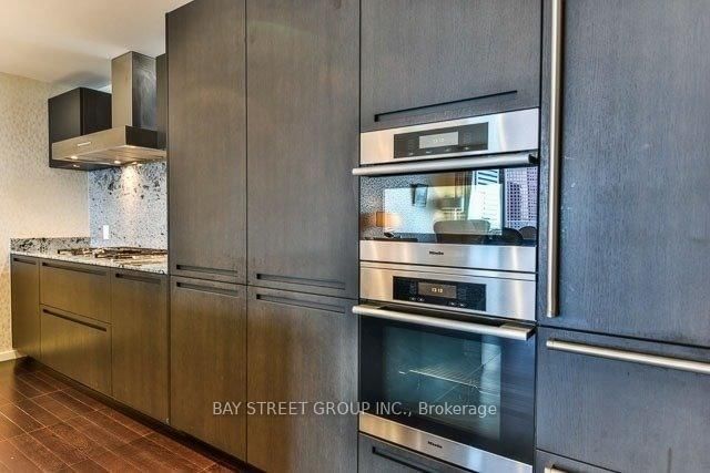 4207-180 University Ave, Toronto — 9