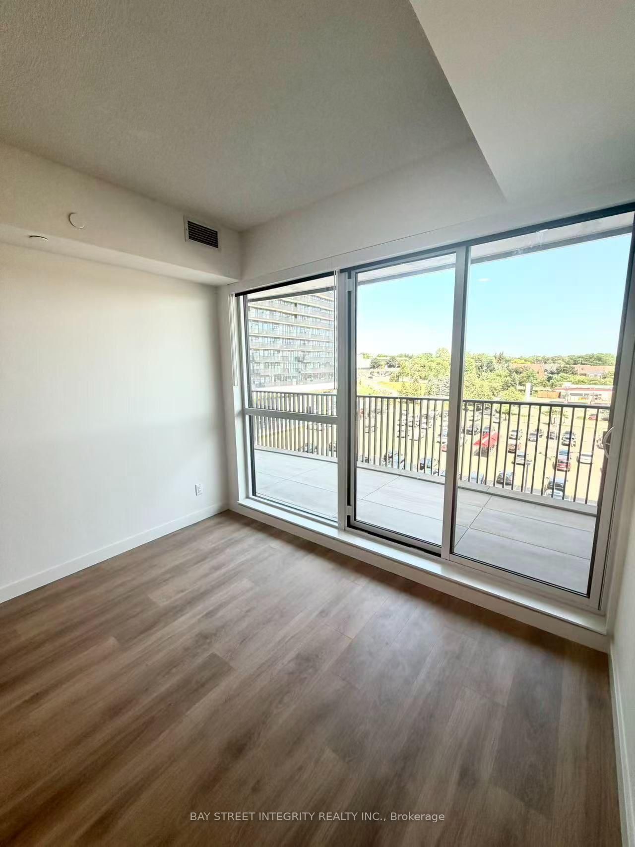 360-68 Esther Shiner Blvd, Toronto — 11