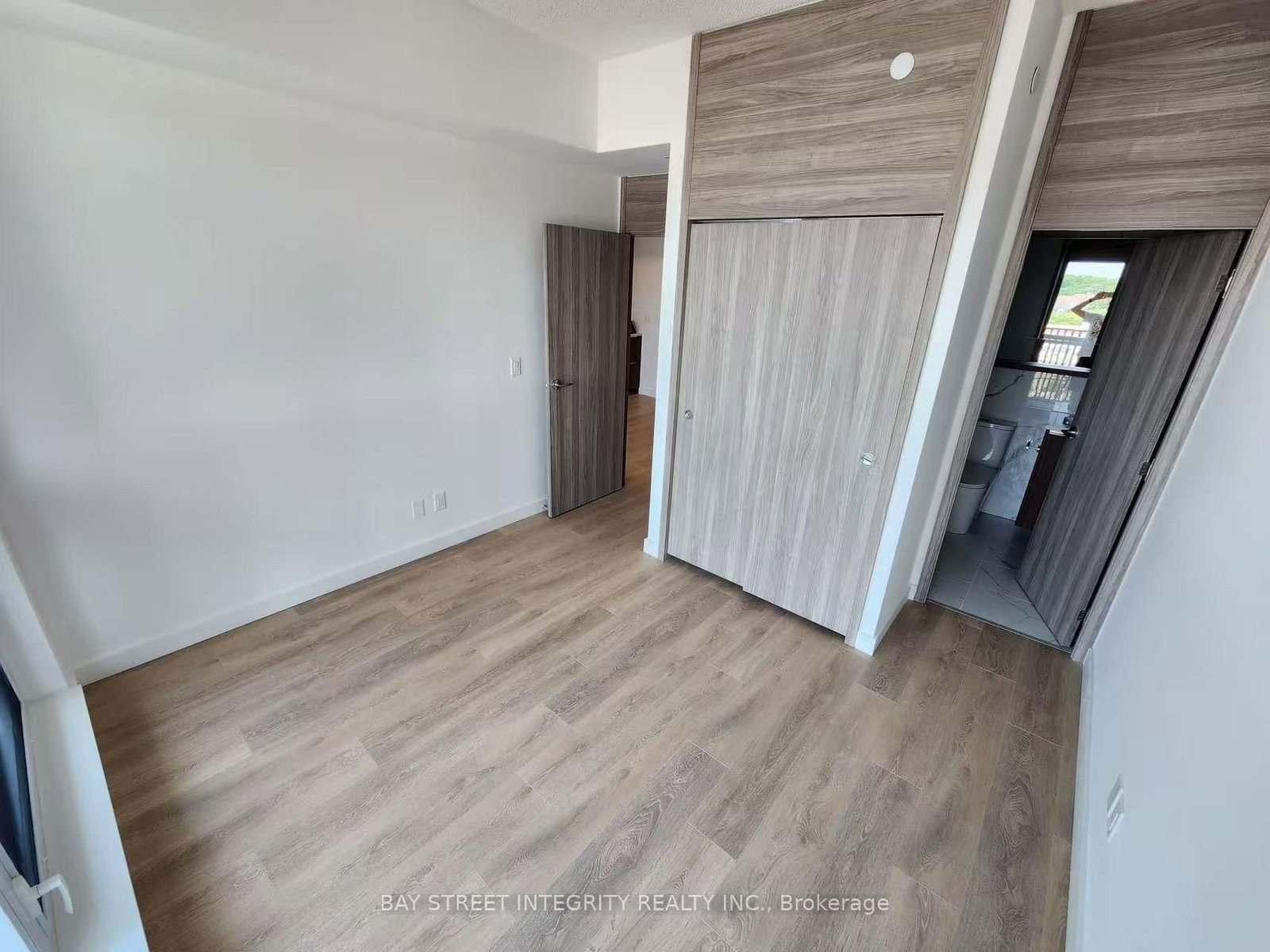 360-68 Esther Shiner Blvd, Toronto — 15