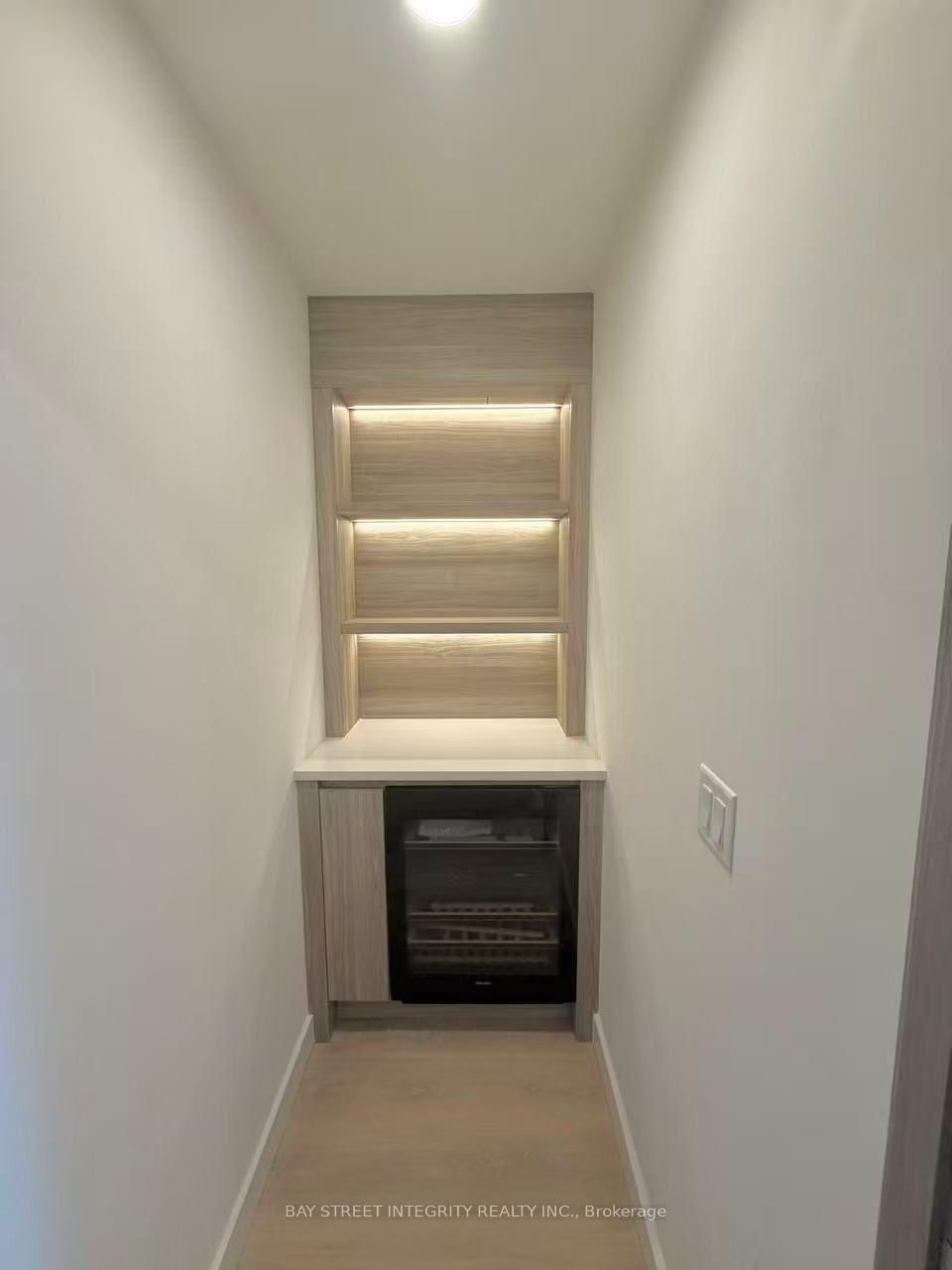 360-68 Esther Shiner Blvd, Toronto — 6