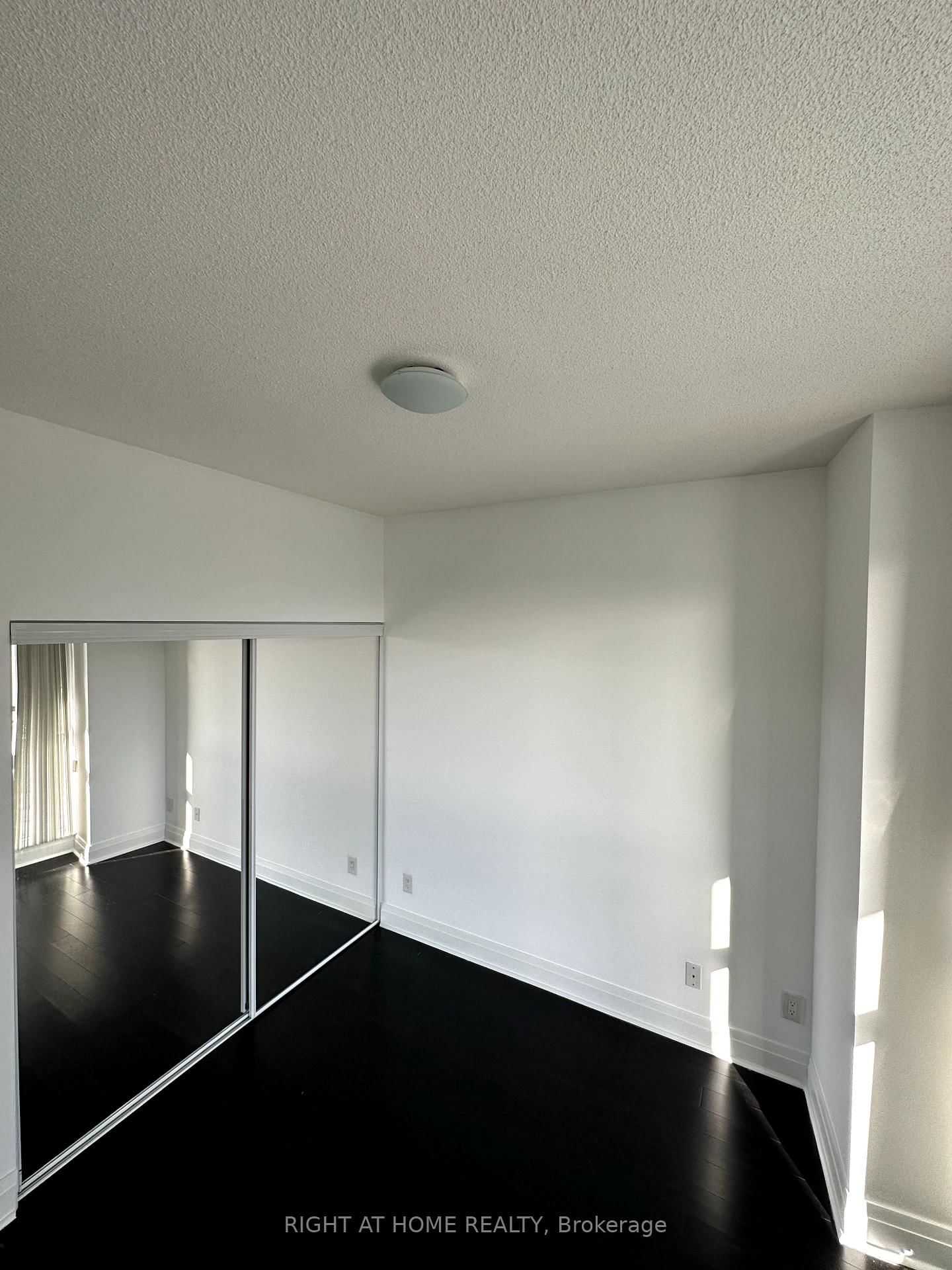 605-17 Kenaston Gdns, Toronto — 12