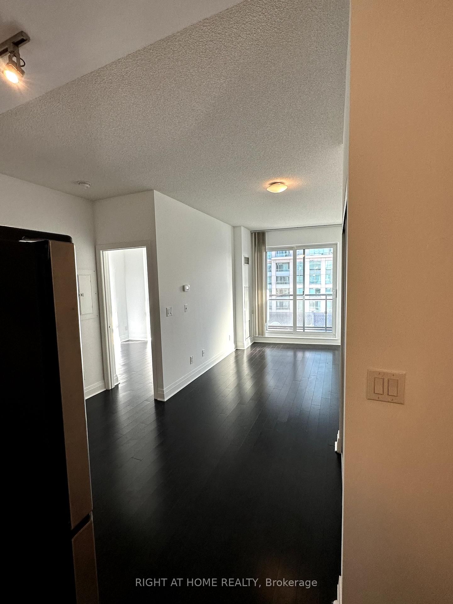 605-17 Kenaston Gdns, Toronto — 5
