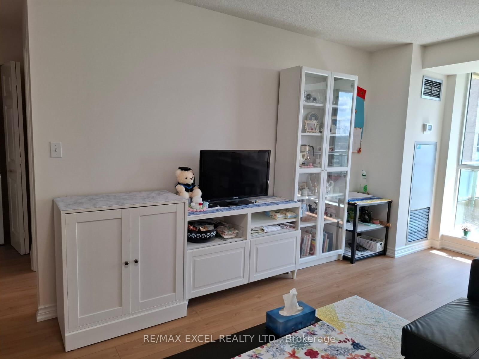 902-39 Pemberton Ave, Toronto — 5