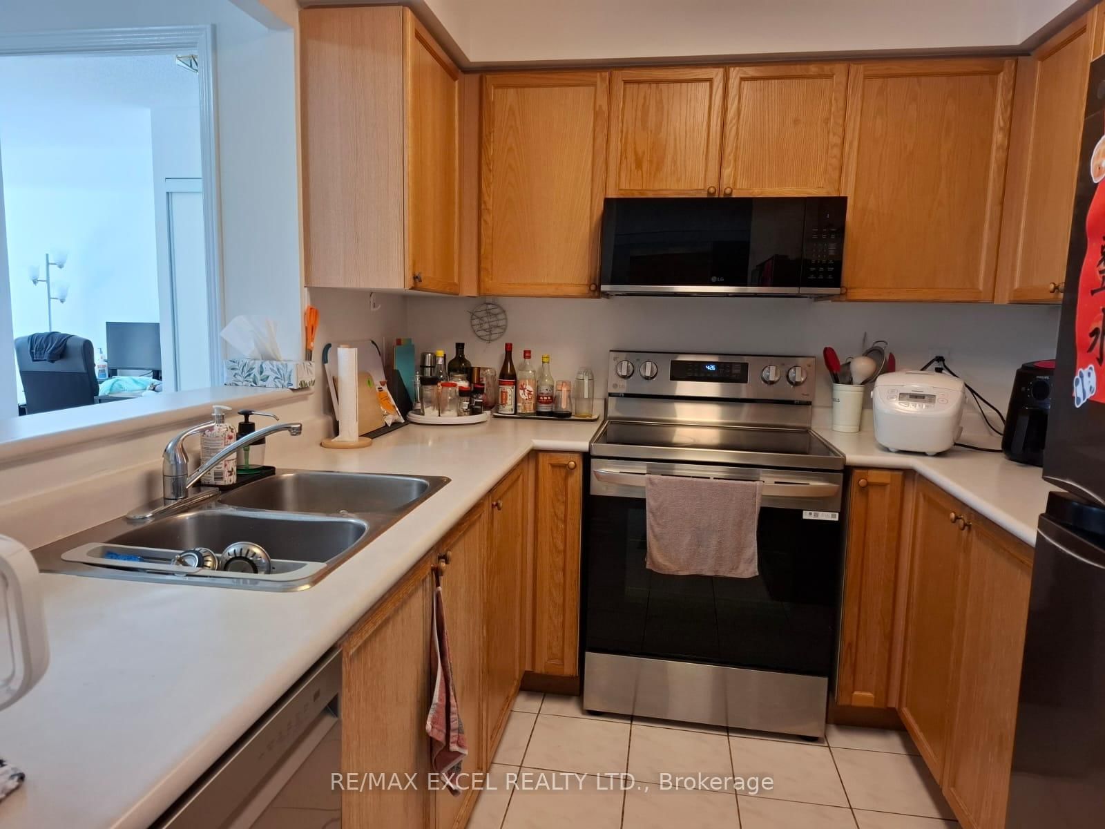 902-39 Pemberton Ave, Toronto — 6