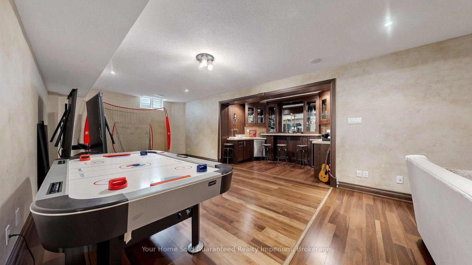 832 Darwin Dr, Pickering — 33