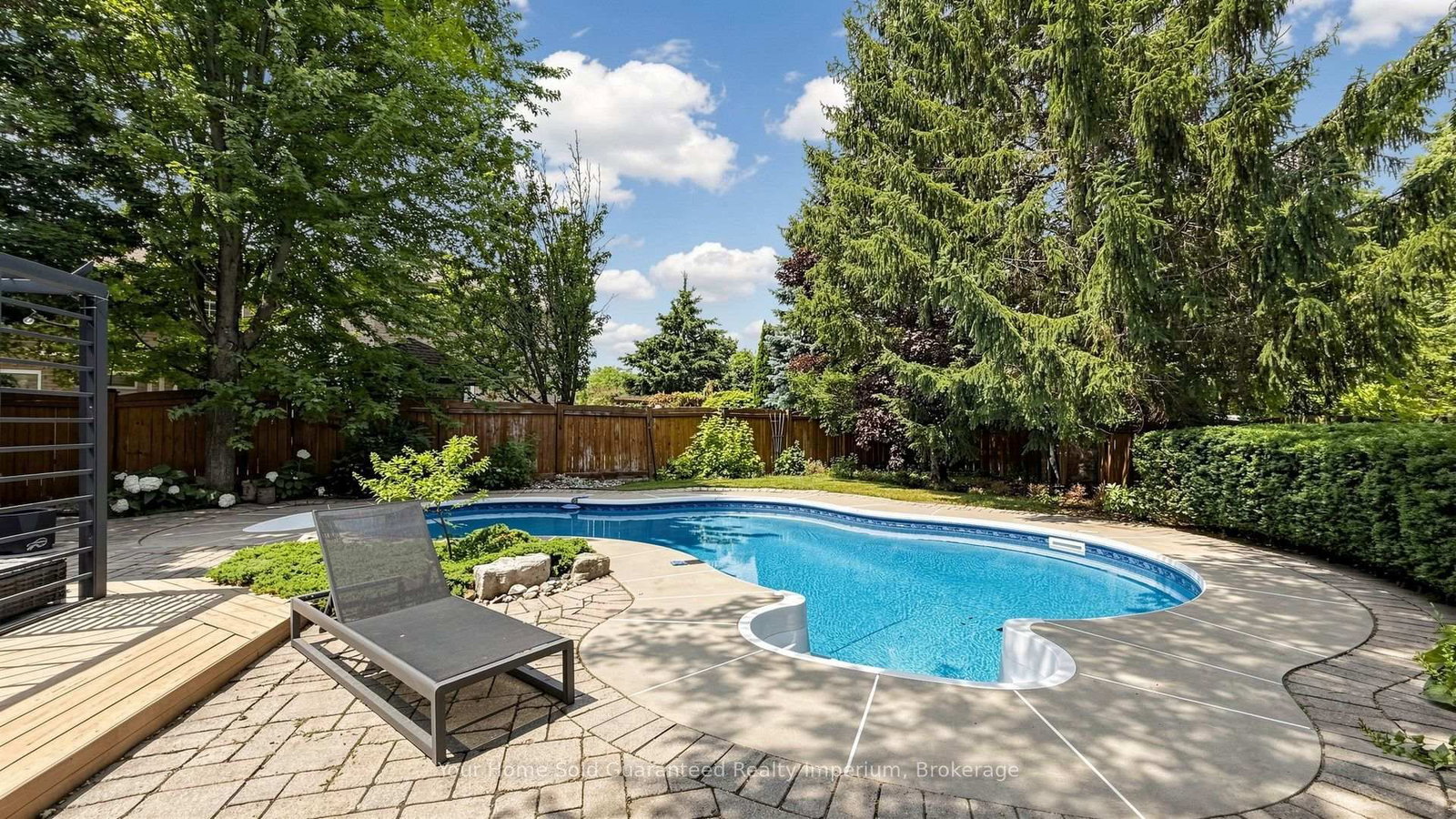832 Darwin Dr, Pickering — 36