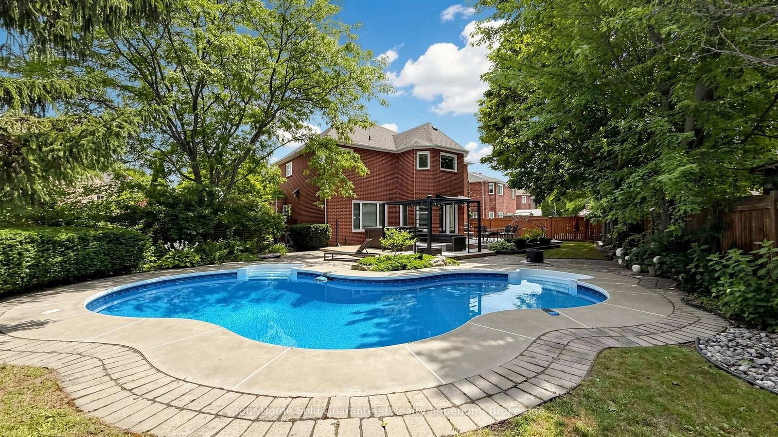 832 Darwin Dr, Pickering — 38