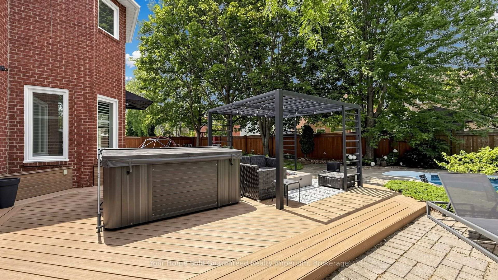 832 Darwin Dr, Pickering — 39