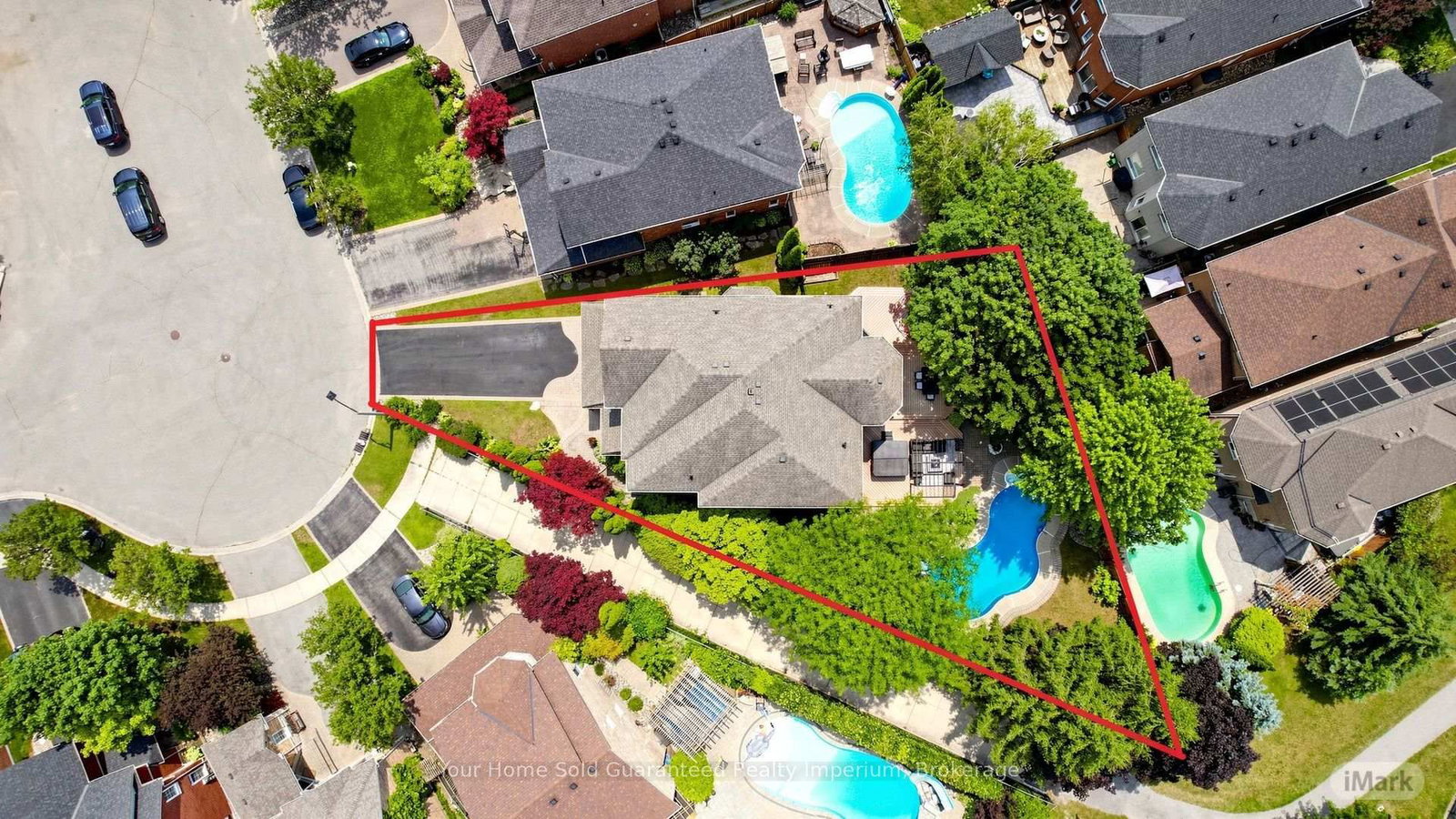 832 Darwin Dr, Pickering — 43