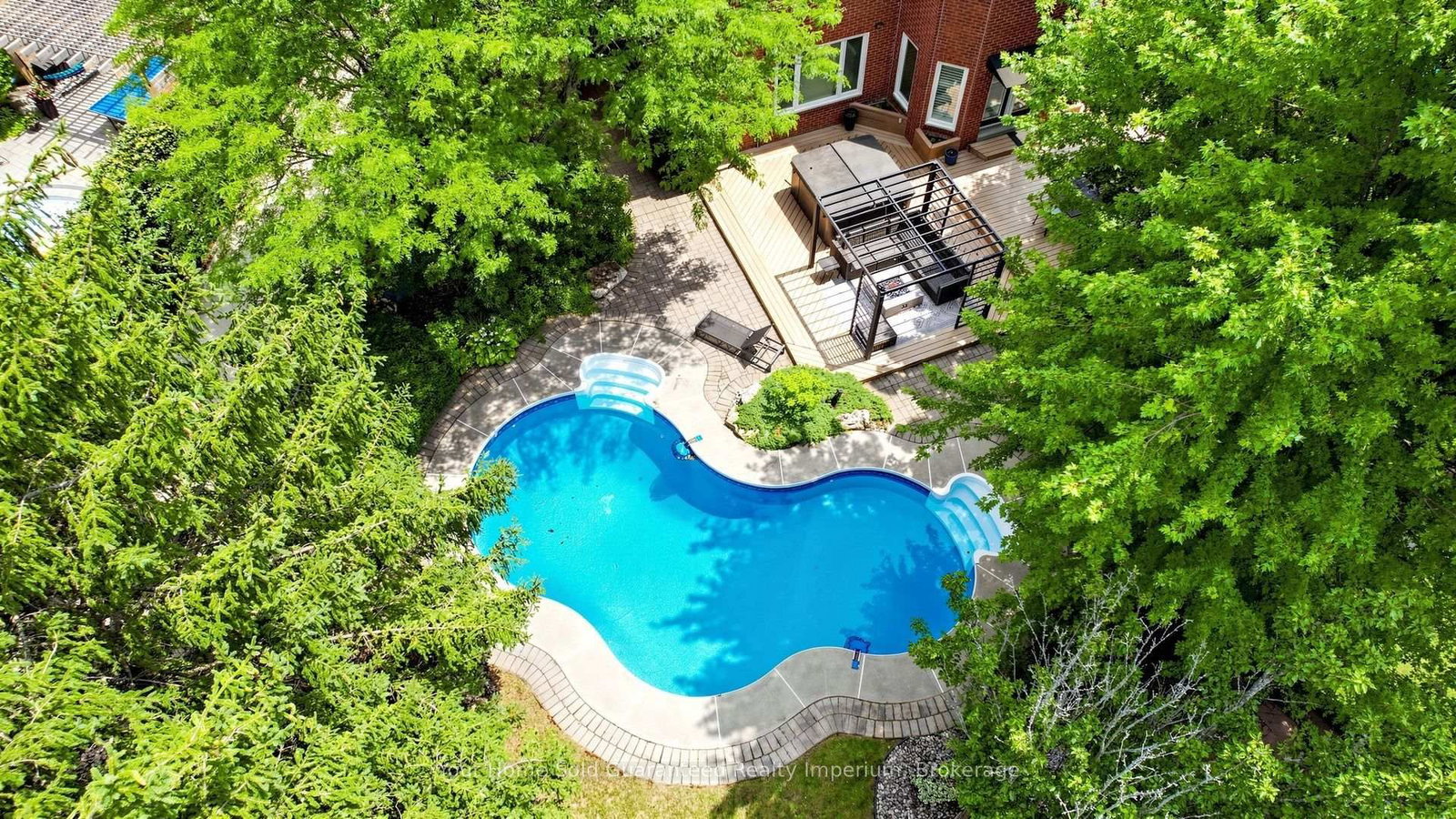 832 Darwin Dr, Pickering — 46
