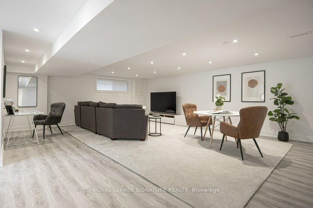 14 Bonacres Ave, Toronto — 27