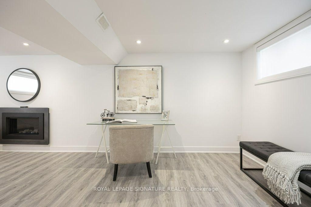 14 Bonacres Ave, Toronto — 36